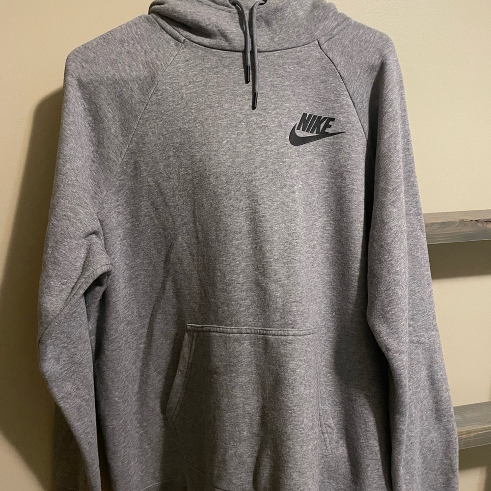 Nike brand sweatshirt size XL. Gray. Great with leggings.